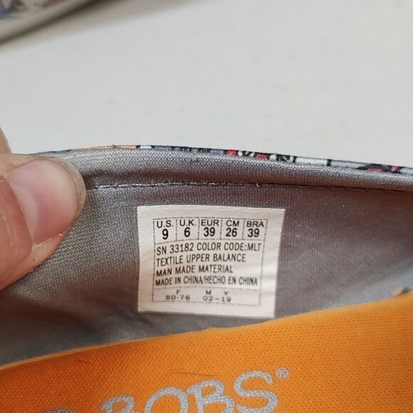 Bobs By Skechers Women's 9 DOG slip on shoe - Picture 3 of 4